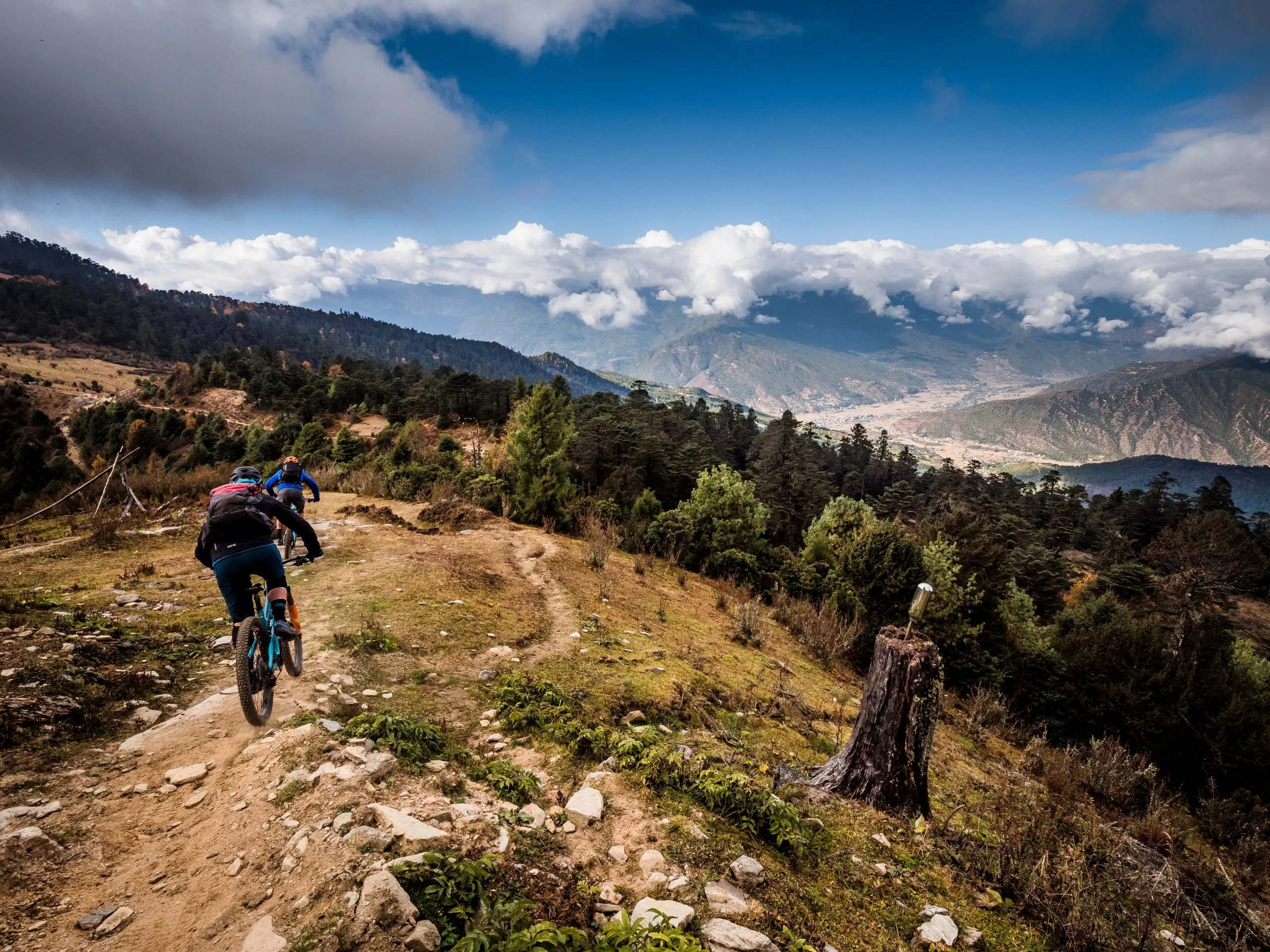Euan Wilson’s Global Trail Adventures with Around the World With LOAM. Focused on mountain bike event planning and content creation in scenic terrain. LOAM.